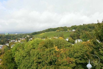 TRAUMBLICK NEROBERG - Obere Kapellenstrasse - Dachgeschosswohnung in denkmalgeschützter Villa