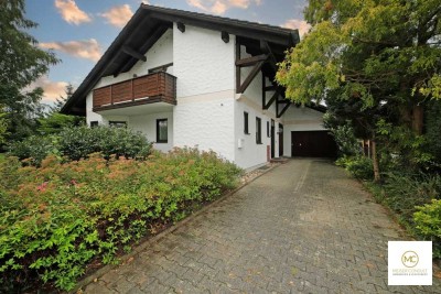 WOHNEN IN SCHÖNER UMGEBUNG - GERÄUMIGES EINFAMILIENHAUS MIT VIEL PLATZ ZUM LEBEN UND ARBEITEN!