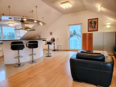 Wunderschöne, hochwertige, ruhige Dachterrassenwohnung in Unterhaching (Möbel auf Wunsch)