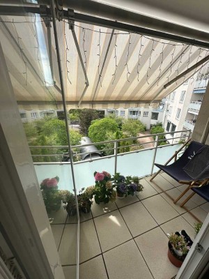Geschmackvolle, sanierte 2-Raum-Wohnung mit Einbauküche in Karlsruhe