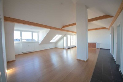 Moderne 2,5-Zi. Studio-Wohnung mit Ausblick