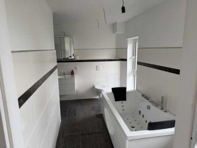 Modernisiertes Reihenendhaus mit viel Platz und Komfort in ländlicher Lage