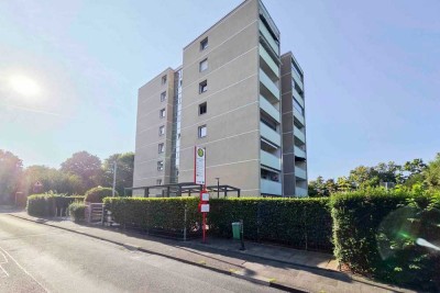 Ihr neues Zuhause: Modernisierte 2-Zimmer-Wohnung mit Tiefgaragenstellplatz in Leverkusen-Schlebusch