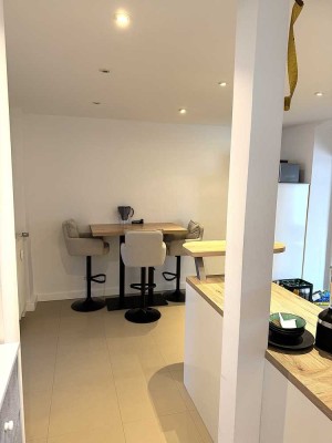 Modernisierte 2-Zimmer Wohnung mit EBK, WG-geeignet