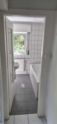 Stilvolle, modernisierte 3-Raum-DG-Wohnung mit Balkon in frankfurt