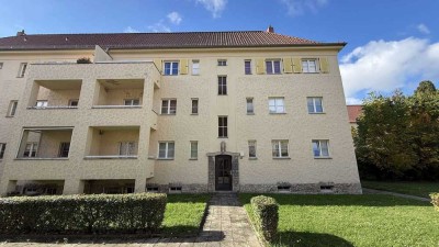 4 Zi. DG Apartment, gehobener Neubaustandard, 2 Balkone, herrlich ruhig im Grünen