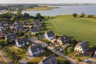 NEUER PREIS! Hochwertiges Energiesparhaus mit modernster Technik mit Boddenblick!