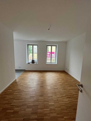 Bitte nur schriftliche Anfragen:
Liebevoll sanierte 2Zi.Wohnung zu vermieten!