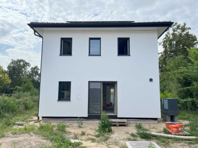 NEUBAU-Erstbezug 5-Zimmer-Einfamilienhaus mit EBK