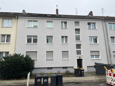 Dachgeschoss-Wohnung in ruhiger Wohnlage.