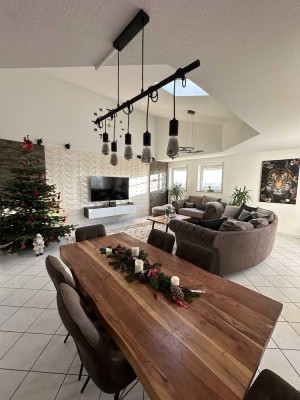 Attika-Traum mit 3,5 Zi. und Terrasse und Ankleidezimmer Möbliert in Mörfelden-Walldorf