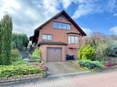 Ansprechendes Einfamilienhaus mit schönem Panoramausblick in guter Wohnlage