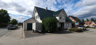 Kapitalanlage, vermietete, moderne, gepflegte Doppelhaushälfte mit Garage und Garten zu verkaufen