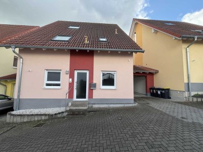 Geräumiges und neuwertiges 4-Zimmer-Reihenmittelhaus mit EBK in Kaiserslautern Siegelbach