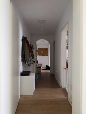 Suche Nachmieter für helle 2-ZKB-Wohnung mit Balkon im 2. OG in Koblenz-Niederberg