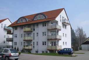 Günstige, gepflegte 3-Zimmer-Erdgeschosswohnung mit Balkon in Friedrichroda