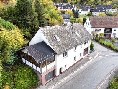 Einfamilienhaus mit 3 Garagen & vielen Möglichkeiten