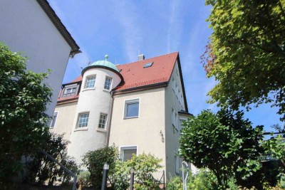 Interessantes MFH mit Wertsteigerungspotenzial und großem Garten in Top-Lage von Stuttgart