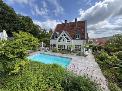 exklusive Villa auf außergewöhnlichem Grundstück in Höchberg