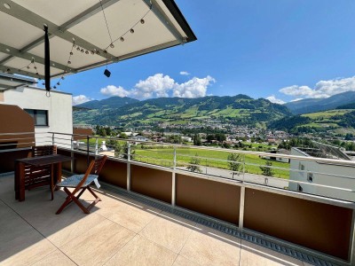 NEUWERTIG MIT GROßZÜGIGER TERRASSE IN RUHIGER LAGE MIT TIEFGARAGENSTELLPLATZ