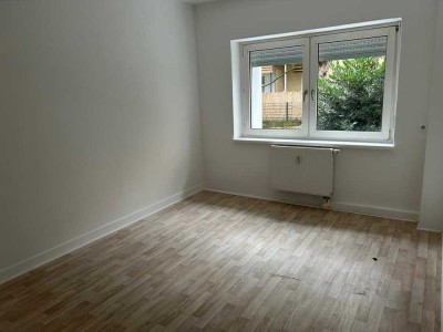 3 Zimmer Wohnung im Erdgeschoss -Hochpaterre-