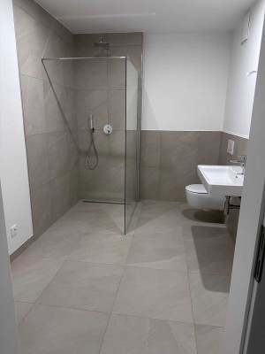 2-Zimmer Neubauwohnung Erstbezug mit Loggia, Küche, Keller, Bodenheizung, Wärmepumpe, EE A+