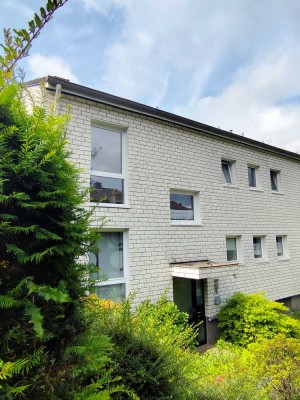 Schöne und sanierte 1-Raum-Wohnung mit Küche und Bad in Wuppertal-Ronsdorf