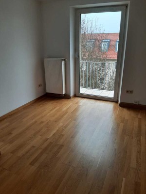 3-Zimmer-Wohnung mit Balkon und neuer EBK in Regensburg-Kumpfmühl