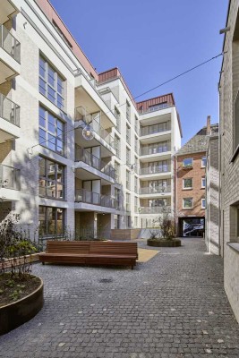 Traumhafte 2-Zimmer-Wohnung mit Balkon und großer Fensterfront