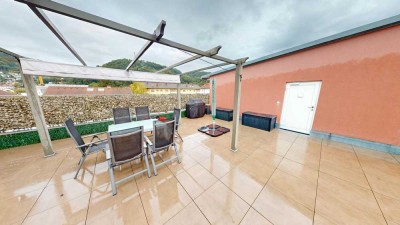 Penthousewohnung mit großer Dachterrasse und Sauna über den Dächern von Grenzach