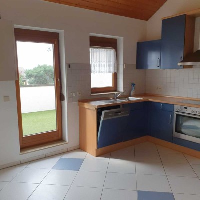 Kieselbronn, große , helle 3 Zimmer-Dachgeschoss-  Wohnung