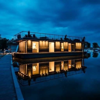 LUXUS Hausboot - 3 Etagen - 100m² Wohnen + 120 m² SONNENTERRASSE - Kamin, Kino, komplett individuell