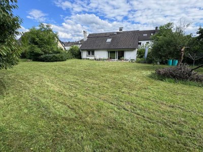 Einfamilienhaus mit 1.400 qm Garten Erstbezug nach Kernsanierung