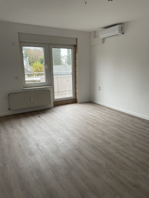 Helle 3-Zimmer Wohnung mit Balkon und Klimaanlage