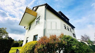 Dachgeschosswohnung mit Loggia + Stellplatz in gesuchter Lage mit Herkulesblick