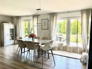 Neuwertige Eigentumswohnung mit drei Zimmern sowie Terrasse in Kerpen-Manheim