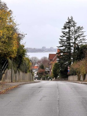 Im Auftr.: Selbstnutzung oder als Anlage- ruhig gelegene 2,5-Zimmer Whg. in Laboe, inkl. Stellplatz