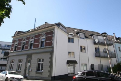 Kernsanierter Altbau in Ohligs.
Vermietete 4-Raum-Wohnung.