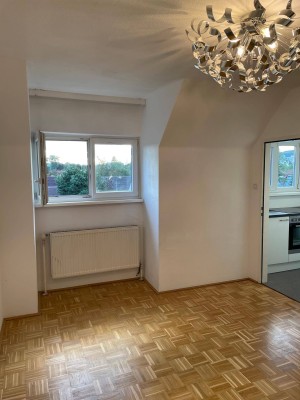 Nette Singlewohnung / Garconniere in der Gruentalerstraße