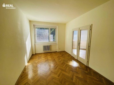 Geräumige 6-Zimmer-Wohnung mit Balkon Nähe NAWI