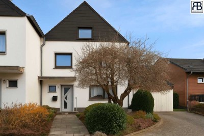 Familienparadies: Doppelhaushälfte in Bergisch Gladbach, 5 Zimmer, Garten, Garage