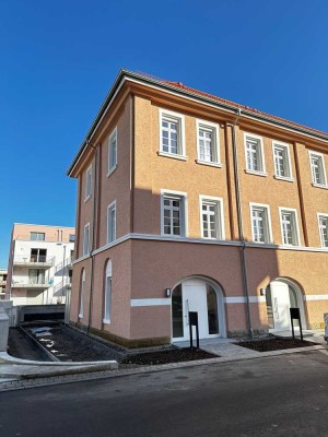 Exlusiv "Haus im Haus" mit Designer Einbauküche in schwarz und Grundstück