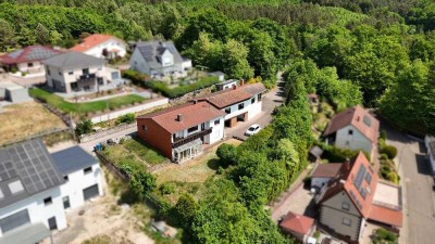 +++Zwei Einfamilienhäuser mit Südausrichtung, Wintergärten, Südbalkon, 3 Garagen, auf einem ruhig...