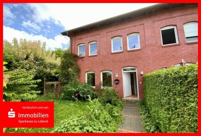 Reihenendhaus direkt am Elbe-Lübeck-Kanal