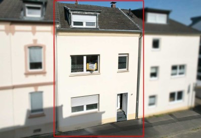 Siegburg-Brückberg:  Reihenhaus mit zwei Wohnungen in bevorzugter Wohnlage mit Michaelsbergblick