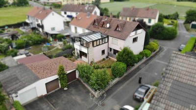 Großzügig und vielseitig nutzbar -  Doppelhaushälfte in ruhiger Lage von Volkach