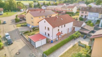 2-3 Familienhaus mit Ausbaupotential und gr. Grundstück