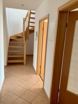 3-Raum-Maisonette-Wohnung mit Einbauküche & Balkon! Tageslichtbad mit Wanne & Dusche!