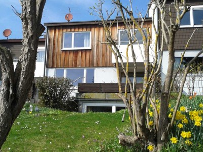 Zweigenerationen- oder Freundehaus mit zwei getrennten Wohnungen