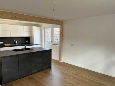 Exklusive 2,5-Raum-Wohnung mit gehobener Innenausstattung mit EBK in Heidenheim